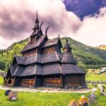 DRVENA CRKVA BORGUND SAGRAĐENA JE U 12. STOLJEĆU BEZ UPOTREBE ČAVALA! DANAS JE JEDNA OD NAJPOPULARNIJIH ATRAKCIJA U NORVEŠKOJ