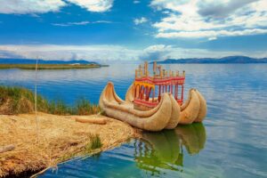 TITICACA: NAJVIŠE JEZERO NA SVIJETU NA KOJEM JE MOGUĆA KOMERCIJALNA PLOVIDBA